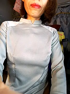 Lucy limon online show from December 17, 2025, 7:19 pm