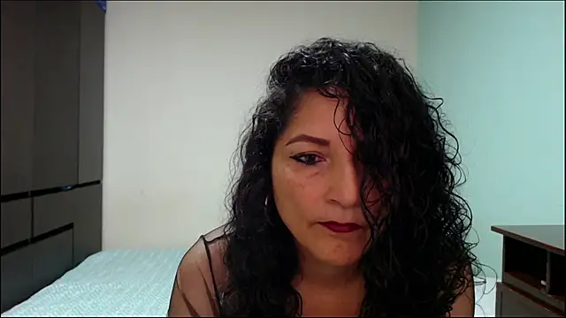 arianna ros3 online show from October 8, 2025, 12:50 pm