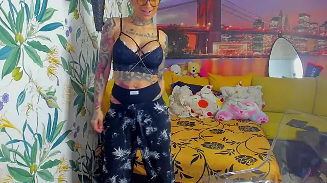 Lucky Deniz online show from February 9, 2026, 10:57 am