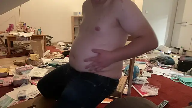 Snapshot of Mister_Musterman chatting on October 31, 2025, 7:32 pm Mister Musterman online show from October 31, 2025, 7:32 pm