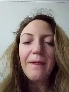 KattyLuuu online show from March 14, 2026, 9:43 pm