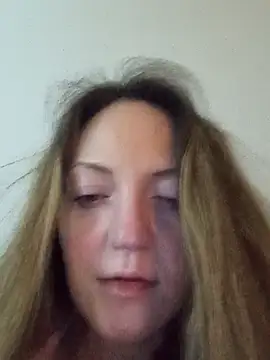 KattyLuuu online show from March 19, 2026, 8:09 pm