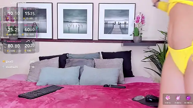 Gaby Ferrer online show from March 10, 2025, 6:45 pm