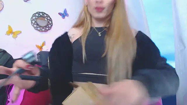 Snapshot of GabbyHills chatting on October 15, 2025, 10:56 am GabbyHills online show from October 15, 2025, 10:56 am