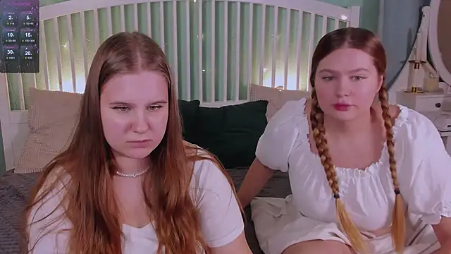 Snapshot of Ellie_Wellie chatting on February 15, 2025, 2:44 pm Ellie Wellie online show from February 15, 2025, 2:44 pm