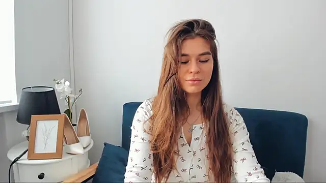 Snapshot of CamilaAmazing chatting on October 13, 2025, 11:01 am CamilaAmazing online show from October 13, 2025, 11:01 am