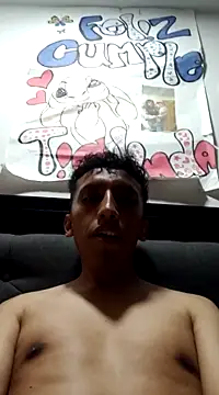 Snapshot of Alex-col chatting on January 22, 2025, 11:32 pm Alex-col online show from January 22, 2025, 11:32 pm