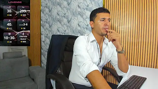 Hideintheoffice online show from January 18, 2026, 1:31 am