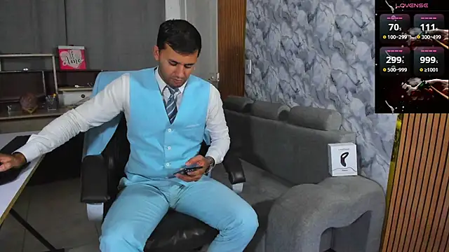 Hideintheoffice online show from February 2, 2026, 3:27 am