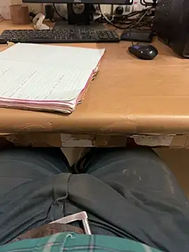 Hillz king 98 online show from February 6, 2025, 11:26 pm