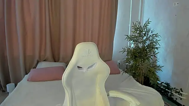 Snapshot of Cheryl__Brown chatting on July 3, 2026, 1:23 am Cheryl Brown online show from July 3, 2026, 1:23 am