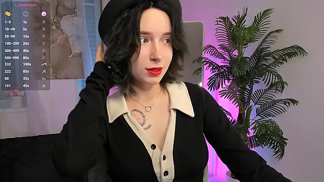 Snapshot of lilithlunna chatting on February 1, 2025, 10:44 pm lilithlunna online show from February 1, 2025, 10:44 pm
