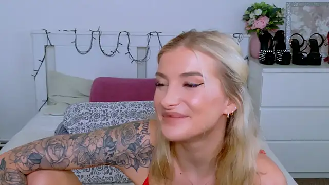 Lia Benini online show from March 11, 2026, 1:38 pm