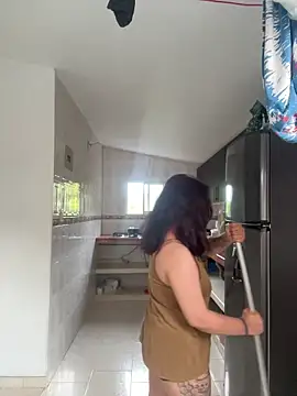 Ema kraus online show from April 5, 2026, 9:54 pm