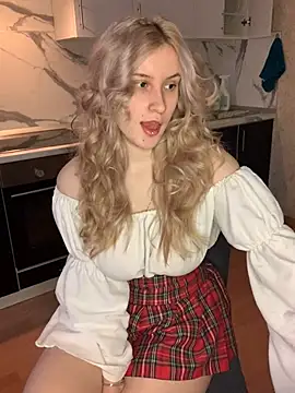 Snapshot of Sweet_white_chocolate chatting on March 12, 2025, 5:35 am Sweet white chocolate online show from March 12, 2025, 5:35 am