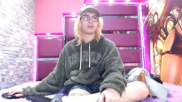 perfectlump online show from October 2, 2025, 1:25 pm