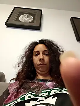 naughty69curls online show from October 5, 2025, 7:37 pm