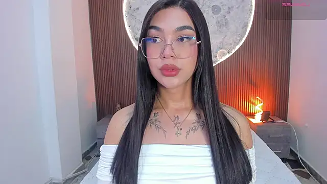 Snapshot of RoseCassie chatting on February 17, 2026, 1:41 pm RoseCassie online show from February 17, 2026, 1:41 pm