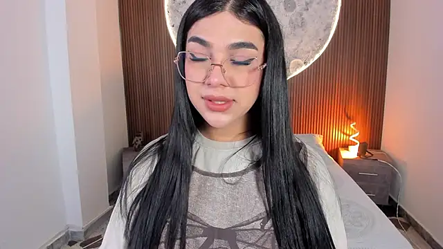 Snapshot of RoseCassie chatting on February 11, 2026, 2:06 pm RoseCassie online show from February 11, 2026, 2:06 pm