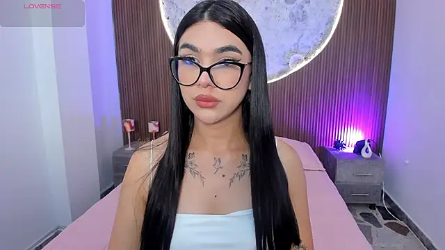 RoseCassie online show from March 27, 2026, 1:23 pm