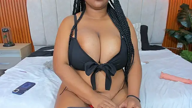 Snapshot of AinaraJimenez chatting on March 22, 2025, 10:06 am AinaraJimenez online show from March 22, 2025, 10:06 am