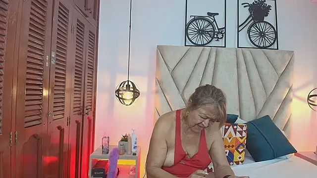 Snapshot of Valentinadiazz1 chatting on March 13, 2025, 10:32 pm Valentinadiazz1 online show from March 13, 2025, 10:32 pm