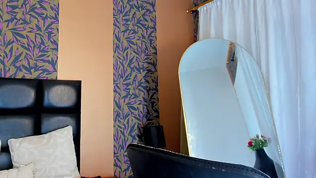 Snapshot of hinata_itachi chatting on November 15, 2025, 6:06 am hinata itachi online show from November 15, 2025, 6:06 am