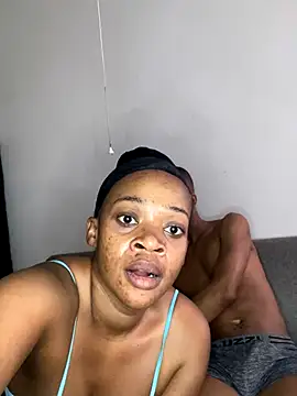 Snapshot of beverlyxxxx chatting on November 3, 2025, 11:25 am beverlyxxxx online show from November 3, 2025, 11:25 am