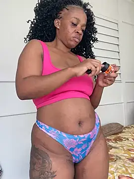 Snapshot of beverlyxxxx chatting on March 3, 2025, 12:06 pm beverlyxxxx online show from March 3, 2025, 12:06 pm