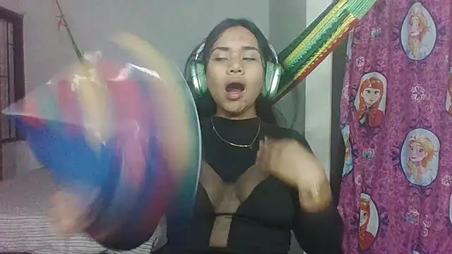 Snapshot of Amber_Bluu chatting on January 14, 2025, 11:27 pm Amber Bluu online show from January 14, 2025, 11:27 pm