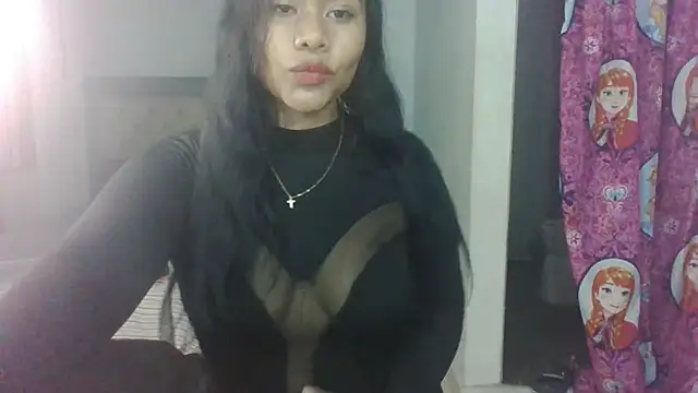 Snapshot of Amber_Bluu chatting on January 15, 2025, 2:27 am Amber Bluu online show from January 15, 2025, 2:27 am