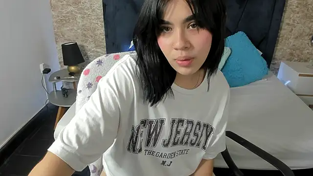 Snapshot of Lily_Woodz chatting on February 25, 2025, 6:55 pm Lily Woodz online show from February 25, 2025, 6:55 pm