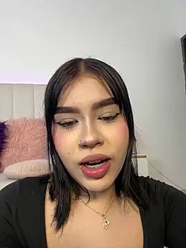 Lily Woodz online show from March 16, 2026, 7:05 pm