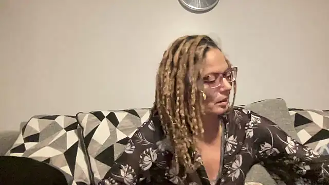 skarfos1babe69 online show from December 30, 2024, 1:26 am