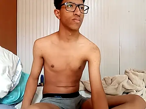 matheusroger online show from December 3, 2025, 6:07 pm