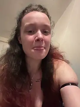 Snapshot of milabandolero chatting on December 21, 2024, 7:16 pm milabandolero online show from December 21, 2024, 7:16 pm