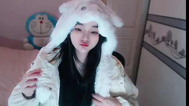 Snapshot of xiao-xiao-D chatting on November 17, 2025, 6:17 am xiao-xiao-D online show from November 17, 2025, 6:17 am