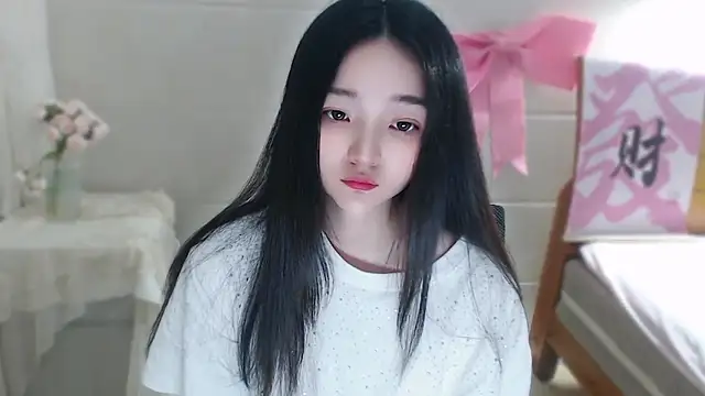 xiao-xiao-D online show from April 17, 2026, 4:48 am