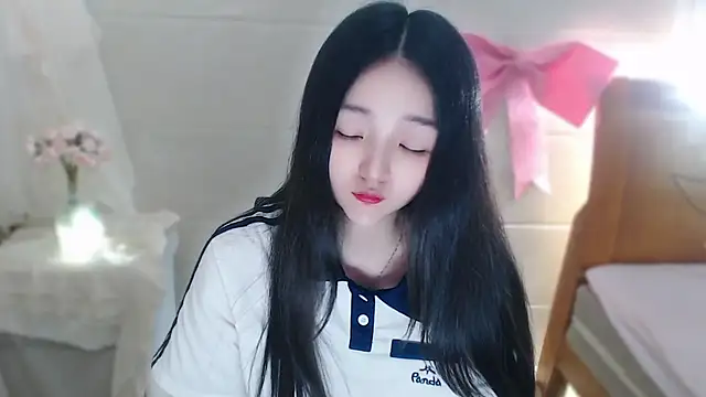 xiao-xiao-D online show from April 9, 2026, 4:47 am