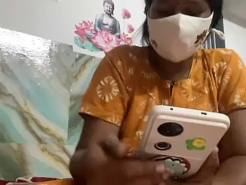 Tamil Sanjana  online show from April 3, 2026, 3:18 pm