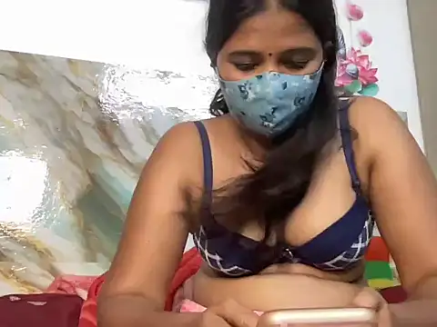 Tamil Sanjana  online show from September 14, 2025, 2:39 pm