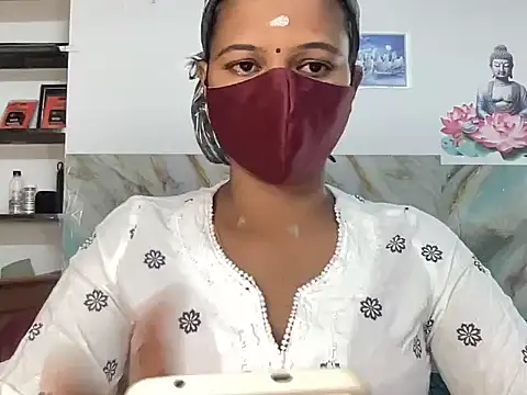 Tamil Sanjana  online show from April 13, 2026, 5:11 am