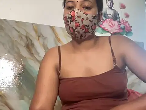 Tamil Sanjana  online show from October 12, 2025, 2:35 am