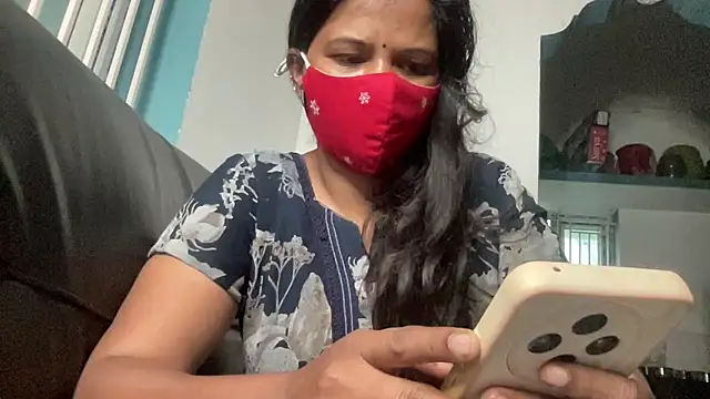 Tamil Sanjana  online show from February 7, 2026, 1:35 am