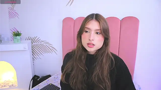 Snapshot of Daisha_Riley chatting on February 19, 2025, 12:22 pm Daisha Riley online show from February 19, 2025, 12:22 pm