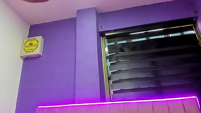 Snapshot of CintiaWalker chatting on January 19, 2026, 1:04 pm CintiaWalker online show from January 19, 2026, 1:04 pm