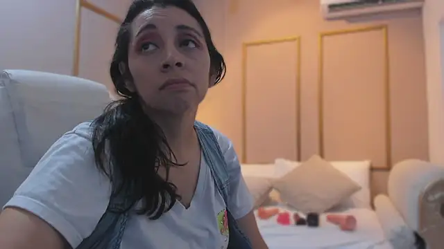 Snapshot of PerlaPreciosa chatting on February 28, 2026, 4:01 am PerlaPreciosa online show from February 28, 2026, 4:01 am