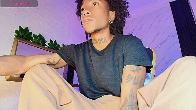 JhonyMiller  online show from February 5, 2026, 8:04 pm