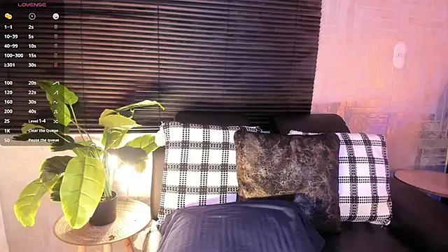 JhonyMiller  online show from March 4, 2026, 7:54 pm