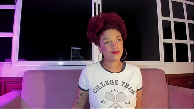 Snapshot of loladupont chatting on September 12, 2025, 3:06 am loladupont online show from September 12, 2025, 3:06 am